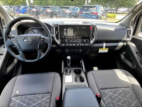 Certified 2025 Nissan Frontier SV image 21