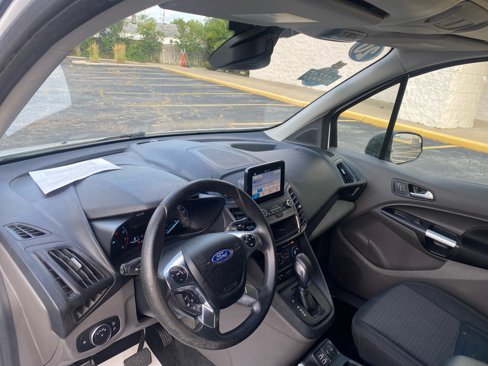 Used 2020 Ford Transit Connect XLT image 15