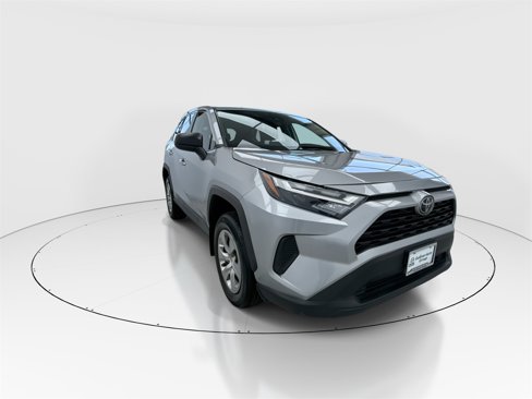Used 2023 Toyota RAV4 LE image 2