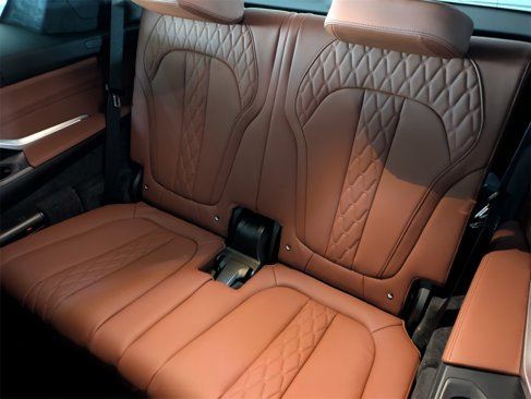 New 2026 BMW X7 M60i image 7