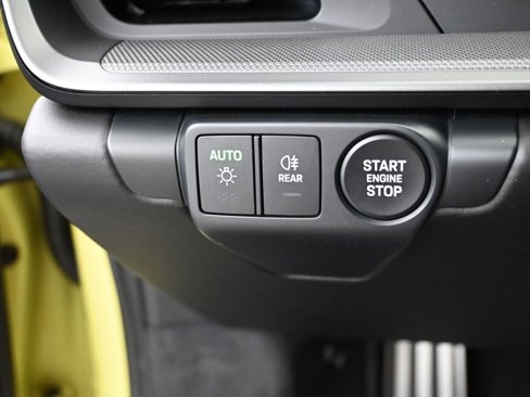 Certified 2025 Porsche 911 Carrera image 12
