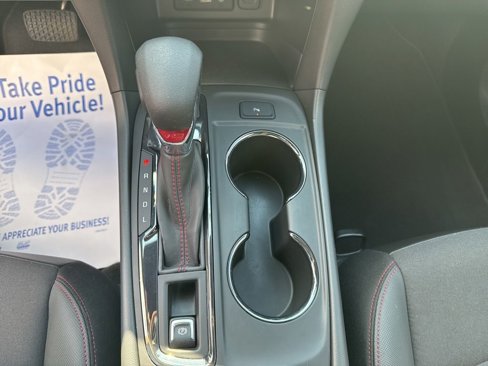 Used 2022 Chevrolet Equinox RS w/ Infotainment Package image 8