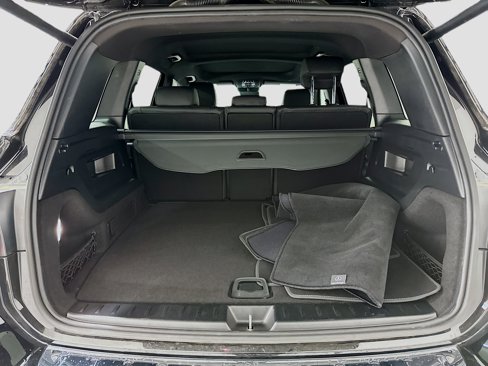 Used 2025 Mercedes-Benz GLB 250 4MATIC image 30