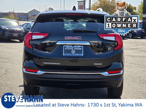 Used 2024 GMC Terrain SLT image 4