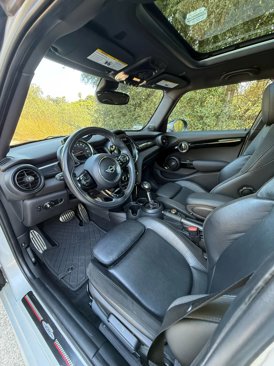 Used 2019 MINI Cooper S w/ Premium Package image 41