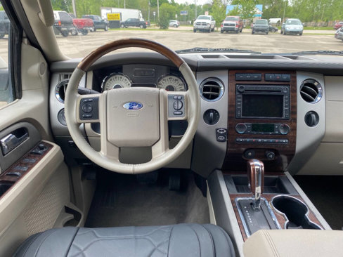 Used 2007 Ford Expedition EL Limited image 32
