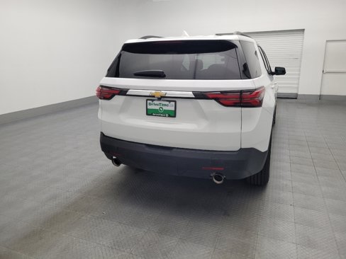 Used 2022 Chevrolet Traverse LT image 7