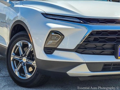 Used 2023 Chevrolet Blazer LT image 3