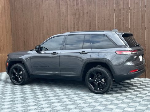 Used 2022 Jeep Grand Cherokee Altitude image 19