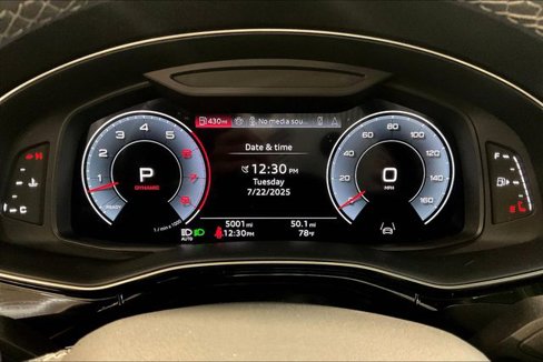 Certified 2025 Audi Q8 Premium image 20