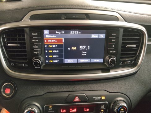 Used 2019 Kia Sorento SX image 25