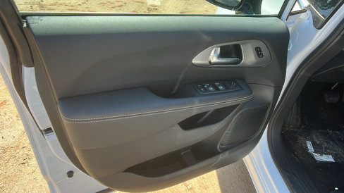 New 2026 Chrysler Pacifica Select image 15