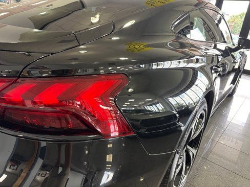 Used 2023 Audi e-tron GT Premium Plus image 11