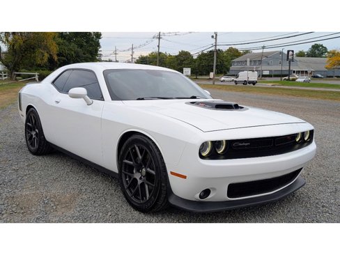 Used 2016 Dodge Challenger R/T Scat Pack image 3