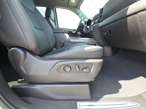 Used 2025 Chevrolet Silverado 1500 LTZ w/ Z71 Off-Road Package image 19