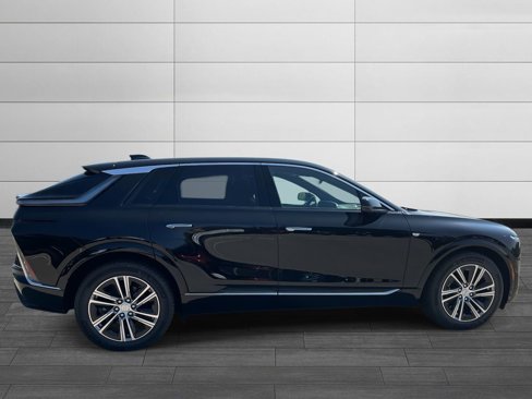 New 2026 Cadillac Lyriq Luxury image 6