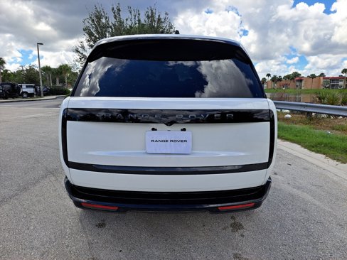 New 2025 Land Rover Range Rover SE image 6