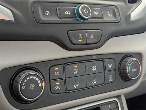 Used 2024 GMC Terrain SLE image 19