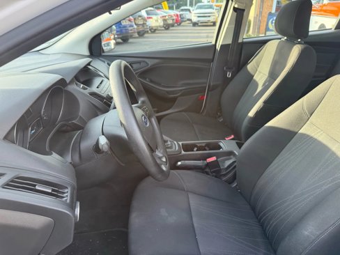 Used 2017 Ford Focus S image 9