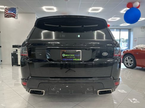 Used 2020 Land Rover Range Rover Sport HSE image 11