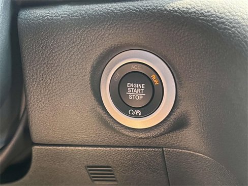 New 2025 Chrysler Pacifica Select image 25
