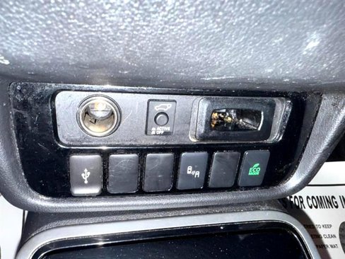 Used 2020 Mitsubishi Outlander SEL image 18