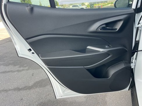 New 2025 Chevrolet Trax LT w/ LPO, Blackout Package image 22