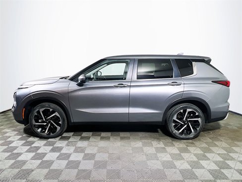 Used 2024 Mitsubishi Outlander SE image 5