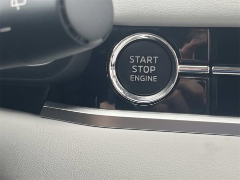 New 2025 Mitsubishi Outlander SE image 27