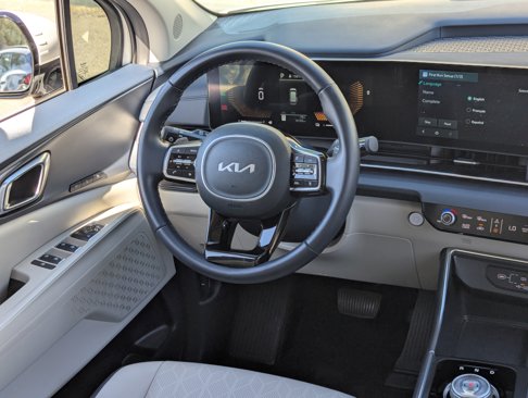 Certified 2025 Kia Carnival EX image 13