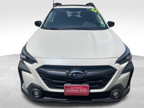 Used 2023 Subaru Outback Premium image 12