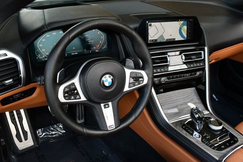 Used 2022 BMW M850i xDrive Convertible image 55