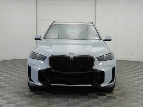Certified 2026 BMW X5 xDrive40i w/ M Sport Package image 2