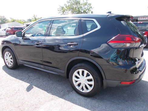 Used 2018 Nissan Rogue S image 17