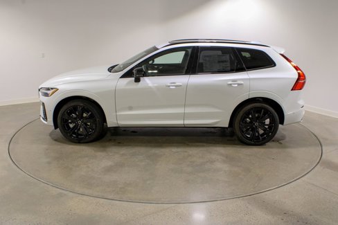 New 2026 Volvo XC60 B5 Ultra w/ Climate Package image 2