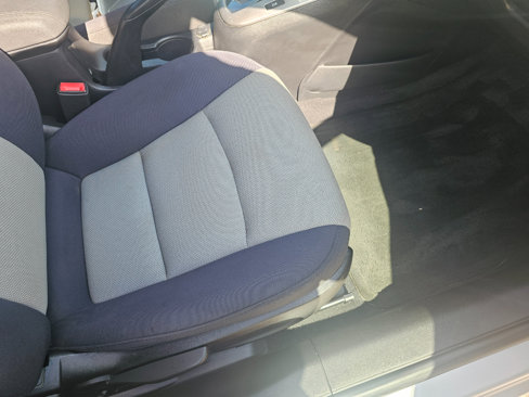 Used 2014 Chevrolet Cruze LS image 17