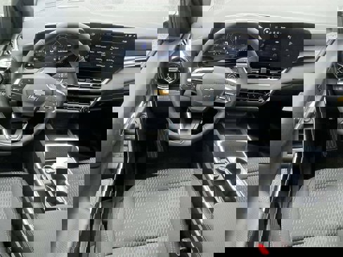 New 2026 Chevrolet Equinox LT image 9