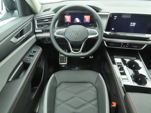 New 2026 Volkswagen Atlas Peak Edition image 11