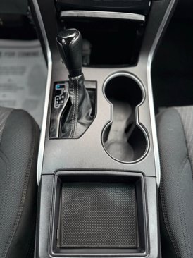 Used 2015 Toyota Camry LE image 26