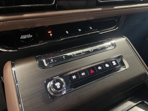 New 2025 Lincoln Aviator Reserve w/ Equipment Group 201A image 15