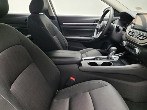 Used 2023 Nissan Altima 2.5 SV image 21