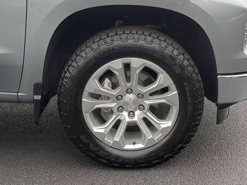Certified 2024 Chevrolet Silverado 1500 LTZ w/ LTZ Premium Package image 11