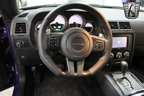 Used 2014 Dodge Challenger R/T image 23