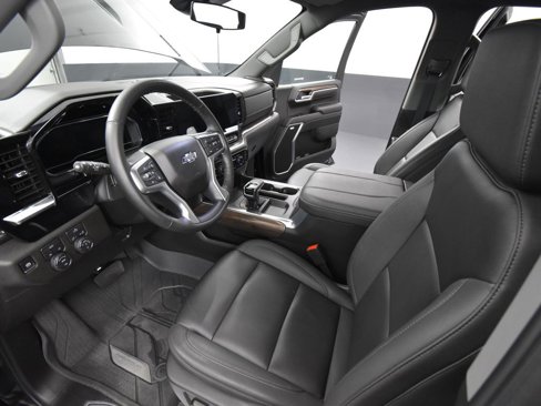 Used 2025 Chevrolet Silverado 1500 RST w/ Redline Edition image 27