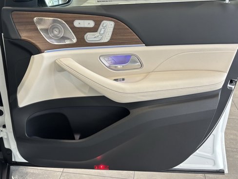 New 2026 Mercedes-Benz GLS 450 4MATIC image 34