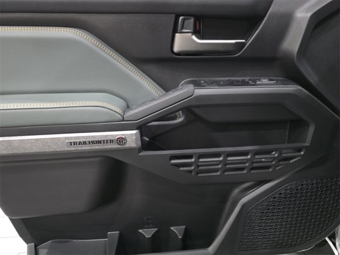 New 2025 Toyota Tacoma Trailhunter image 26