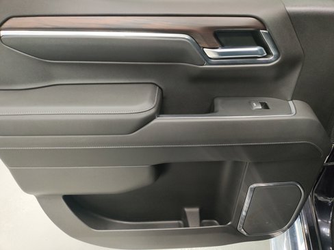 Certified 2022 GMC Sierra 1500 SLT w/ SLT Convenience Package image 28