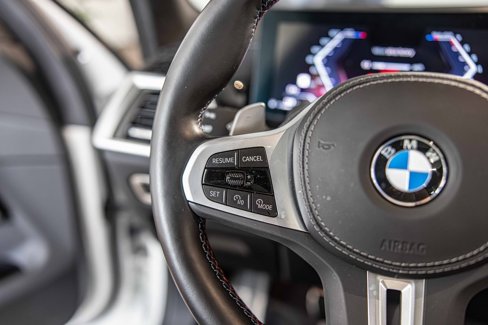 Used 2025 BMW X7 M60i w/ Climate Comfort Package image 27