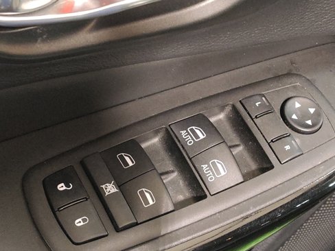 Used 2023 Jeep Cherokee Altitude Lux image 27
