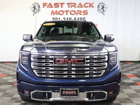 Used 2022 GMC Sierra 1500 Denali image 2
